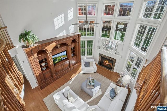 8 Arbor Road, North Caldwell, NJ 07006