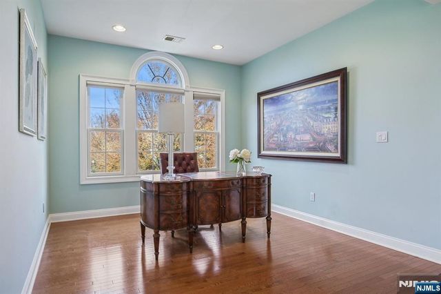 8 Arbor Road, North Caldwell, NJ 07006