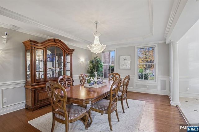 8 Arbor Road, North Caldwell, NJ 07006