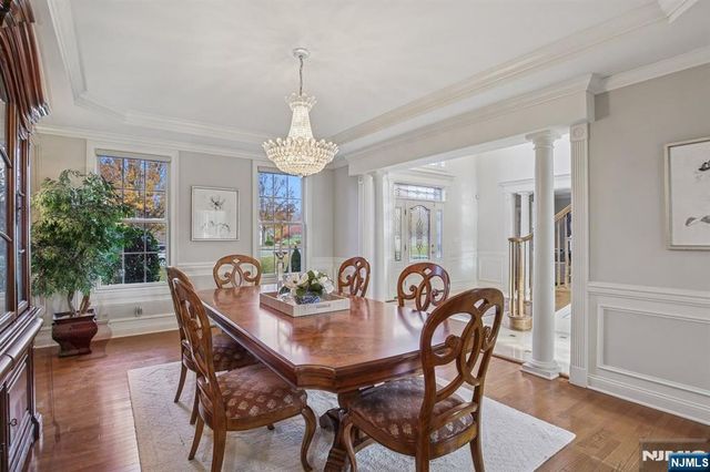 8 Arbor Road, North Caldwell, NJ 07006