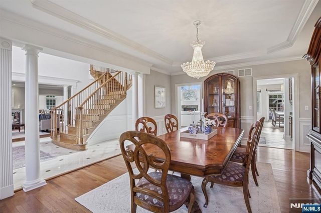 8 Arbor Road, North Caldwell, NJ 07006