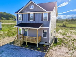 612 Beehive Road, Hendersonville, NC 28792