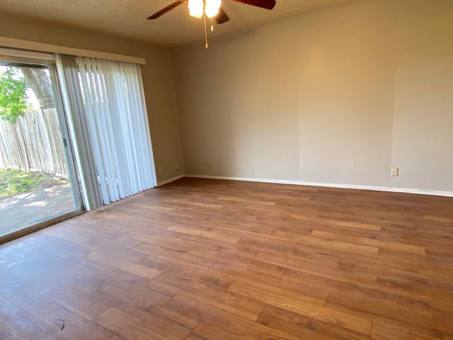 11200 Renel DR A, Austin, TX 78758
