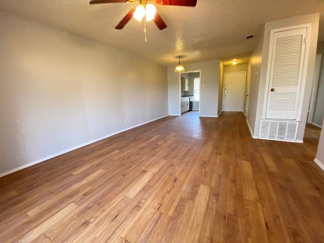 11200 Renel DR A, Austin, TX 78758