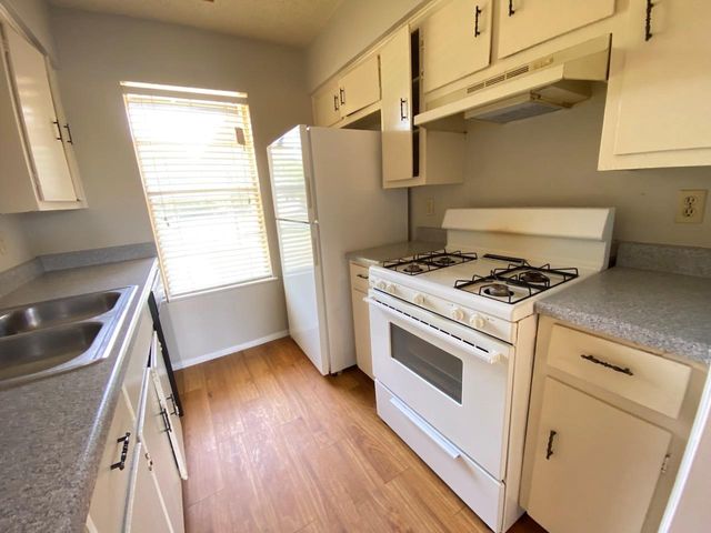 11200 Renel DR A, Austin, TX 78758