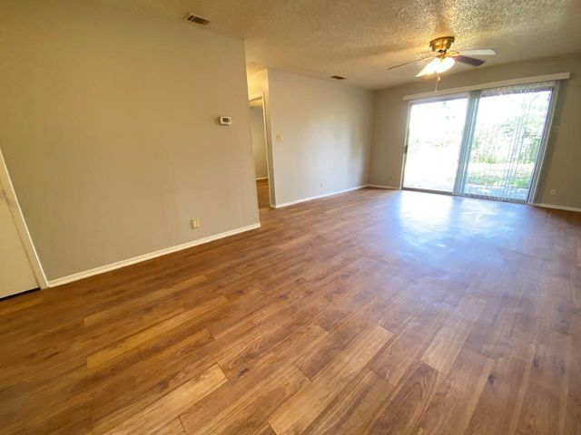 11200 Renel DR A, Austin, TX 78758