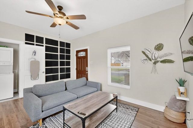 812 Centre Street, Dallas, TX 75208