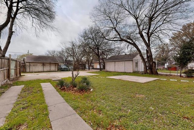 812 Centre Street, Dallas, TX 75208