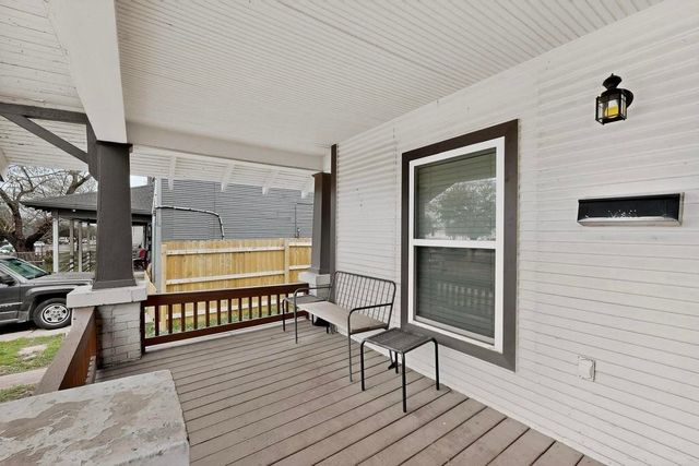 812 Centre Street, Dallas, TX 75208