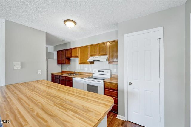 1310 Park Glen Drive 203, Raleigh, NC 27610