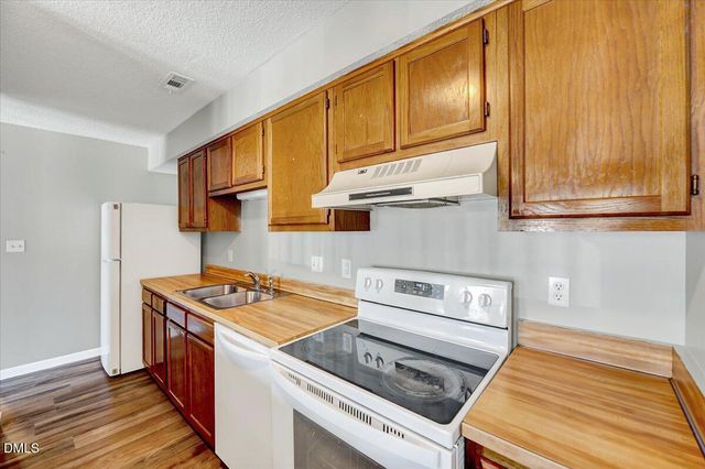 1310 Park Glen Drive 203, Raleigh, NC 27610