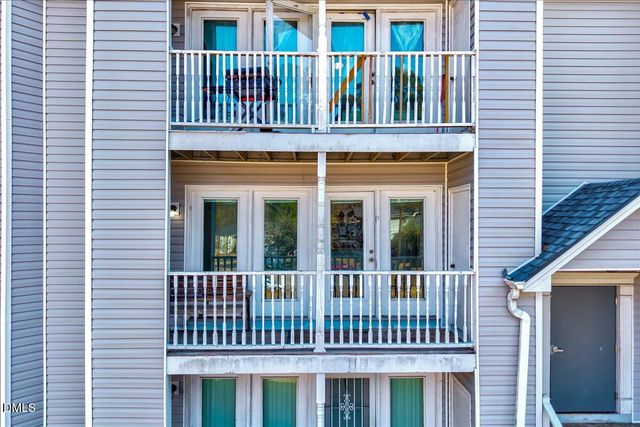 1310 Park Glen Drive 203, Raleigh, NC 27610