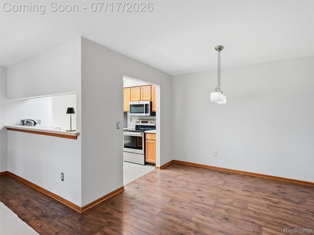 49139 Conway Court 25, Shelby Charter Township, MI 48315