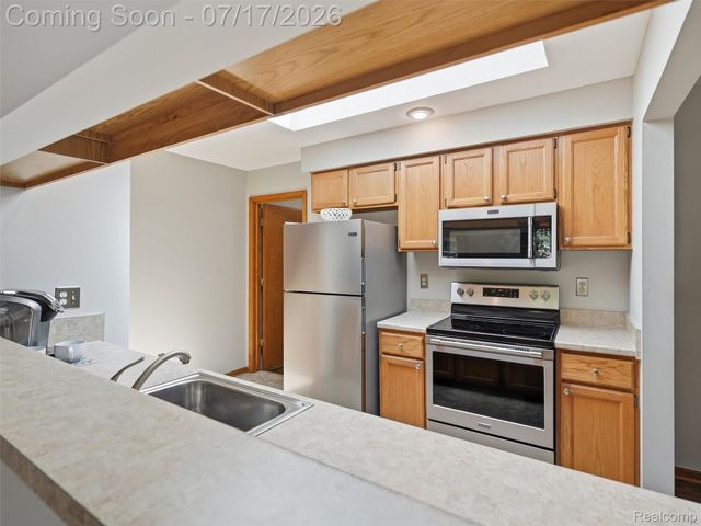 49139 Conway Court 25, Shelby Charter Township, MI 48315