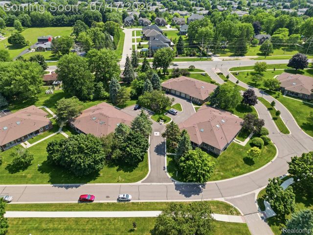 49139 Conway Court 25, Shelby Charter Township, MI 48315