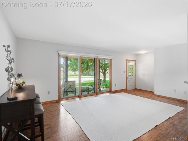 49139 Conway Court 25, Shelby Charter Township, MI 48315