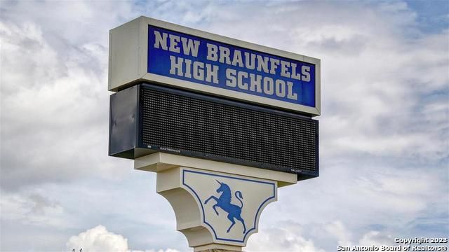 375 Borchers Boulevard, New Braunfels, TX 78132