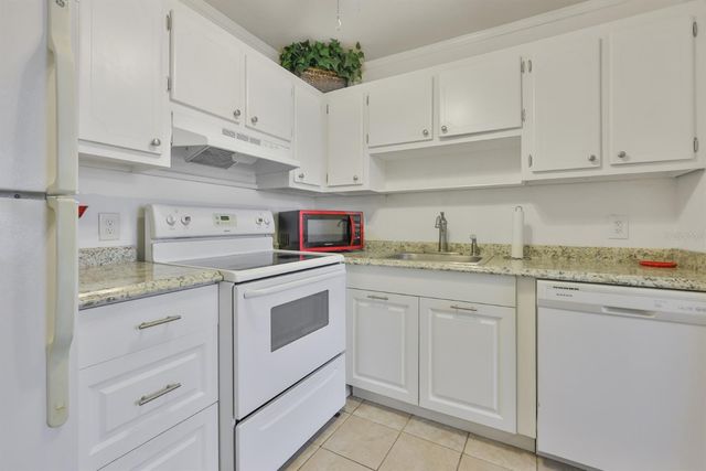 1901 ANDOVER WAY 38, Sun City Center, FL 33573