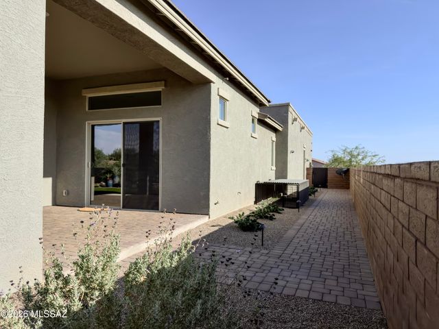 3870 W Sabrina Wash Place, Marana, AZ 85658