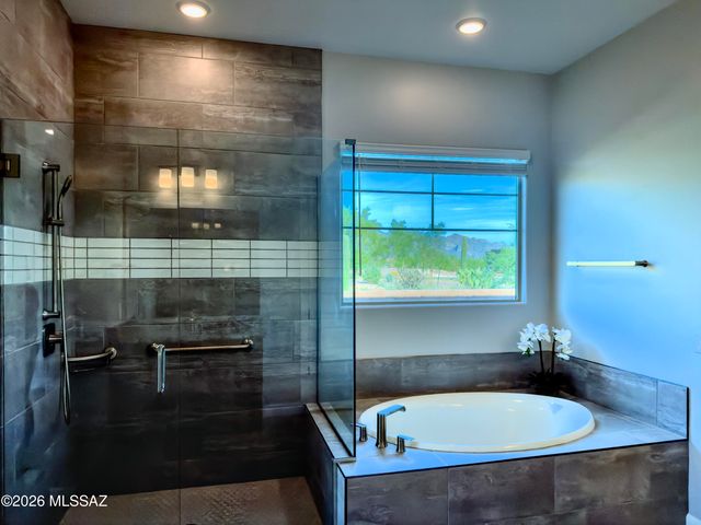 3870 W Sabrina Wash Place, Marana, AZ 85658