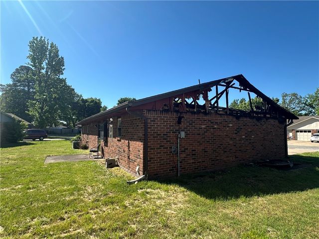 901 Turtle Creek Drive, Rogers, AR 72756