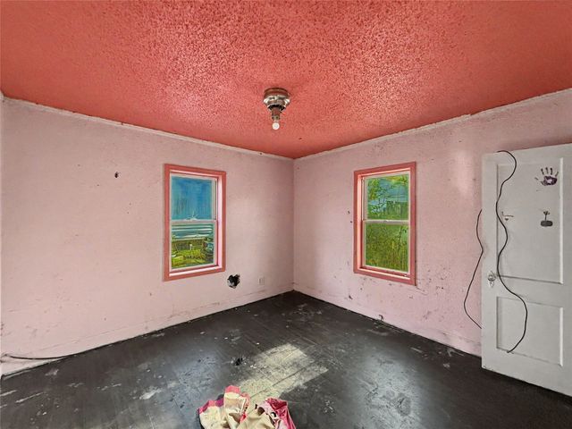 2613 Columbia Street, Des Moines, IA 50313
