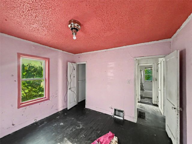 2613 Columbia Street, Des Moines, IA 50313