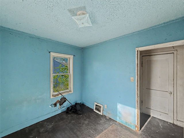 2613 Columbia Street, Des Moines, IA 50313