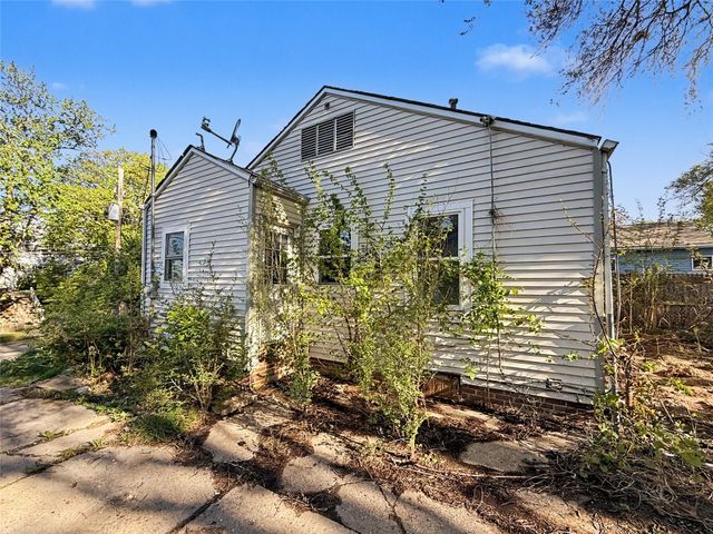 2613 Columbia Street, Des Moines, IA 50313