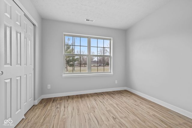 1233 Avalon Circle, Greenwood, IN 46142