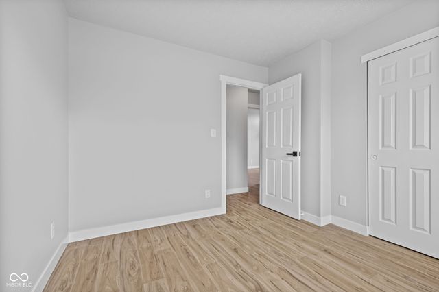 1233 Avalon Circle, Greenwood, IN 46142