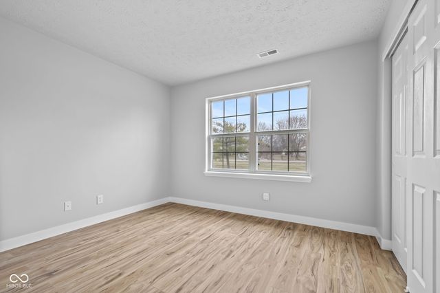 1233 Avalon Circle, Greenwood, IN 46142