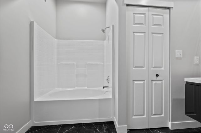 1233 Avalon Circle, Greenwood, IN 46142