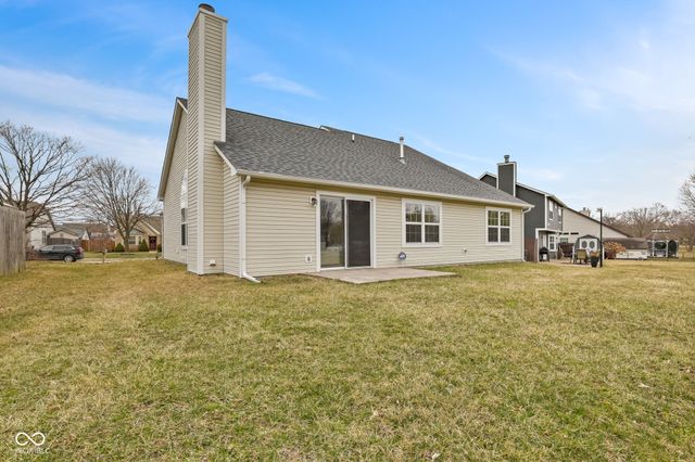 1233 Avalon Circle, Greenwood, IN 46142