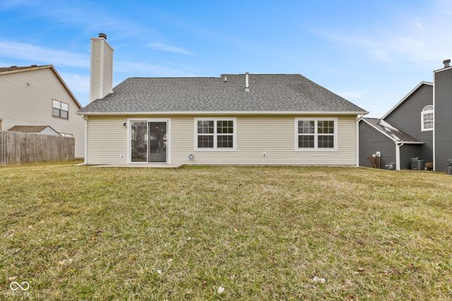 1233 Avalon Circle, Greenwood, IN 46142