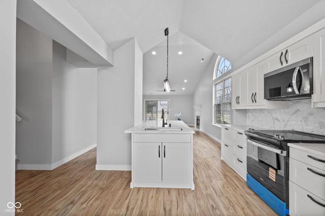 1233 Avalon Circle, Greenwood, IN 46142