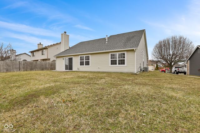 1233 Avalon Circle, Greenwood, IN 46142