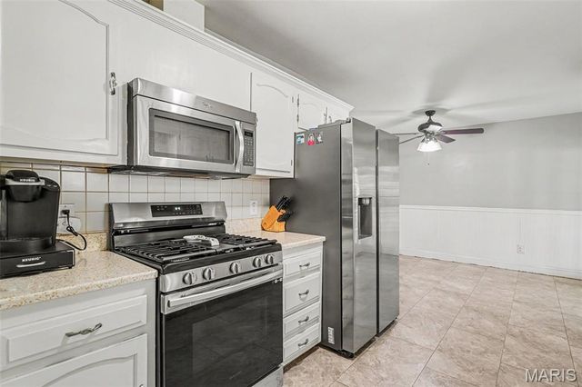2765 Cathedral Drive, St Louis, MO 63129
