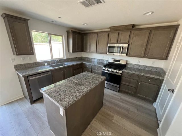 24024 Roybal, Lake Elsinore, CA 92532