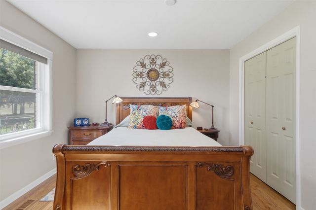 735 W Holiday Lane, Claremore, OK 74017