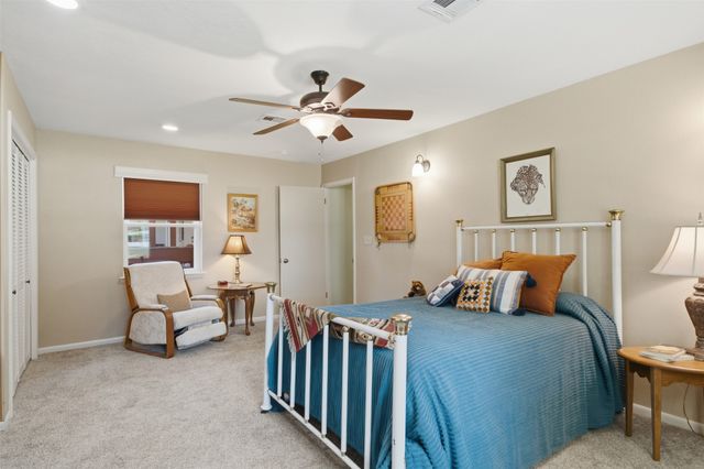 735 W Holiday Lane, Claremore, OK 74017