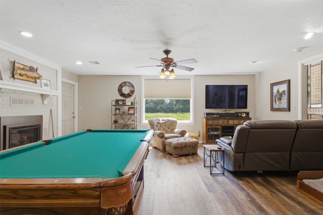 735 W Holiday Lane, Claremore, OK 74017