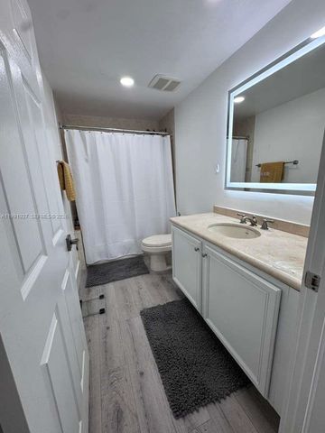 5271 SW 8th St 305, Miami, FL 33134