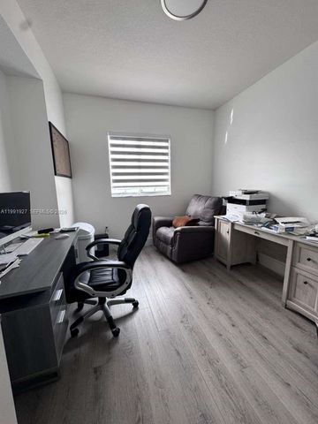 5271 SW 8th St 305, Miami, FL 33134