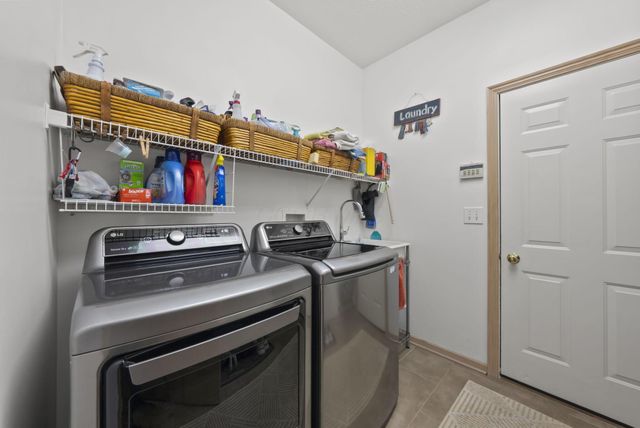 833 Aldengate Drive, Galloway, OH 43119