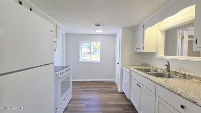 32 Harbour Walk, New Bern, NC 28562