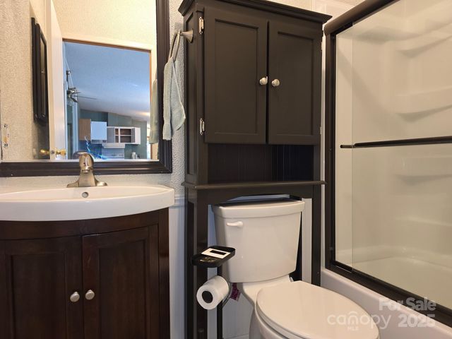 129 Oak Trails Pass, Leicester, NC 28748