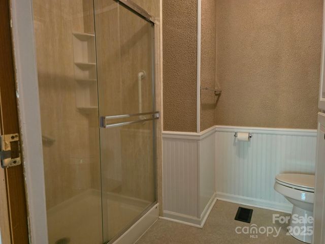 129 Oak Trails Pass, Leicester, NC 28748