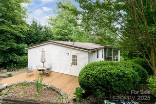 129 Oak Trails Pass, Leicester, NC 28748