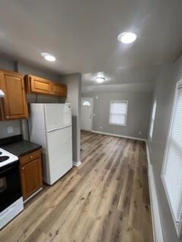 108 Dunlap Street, Lansing, MI 48910